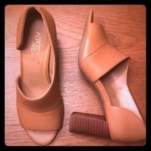 Aerosoles peep-toe pumps.